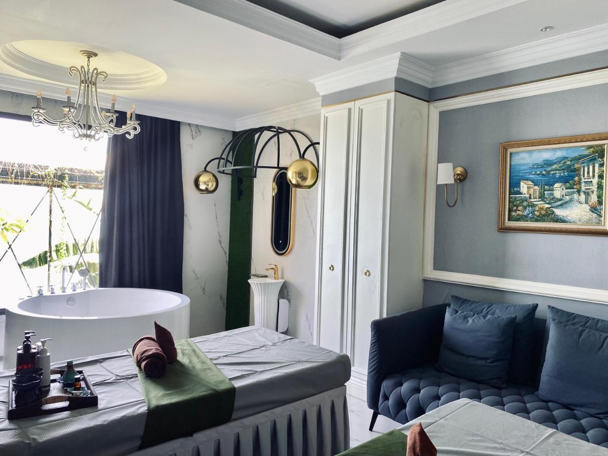 Grand Eska Hotel & Suites Batam Nagoya Kültér fotó
