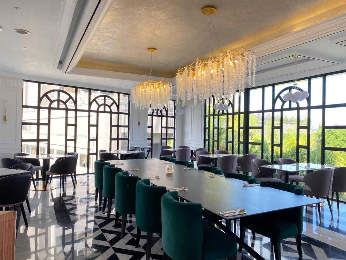 Grand Eska Hotel & Suites Batam Nagoya Kültér fotó