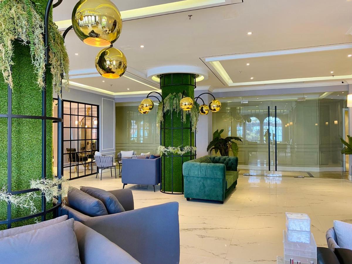 Grand Eska Hotel & Suites Batam Nagoya Kültér fotó